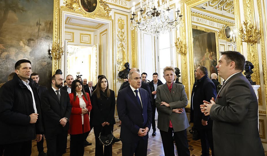 Վարչապետը շրջայց է կատարել Վարշավայի թագավորական ամրոց-թանգարանում