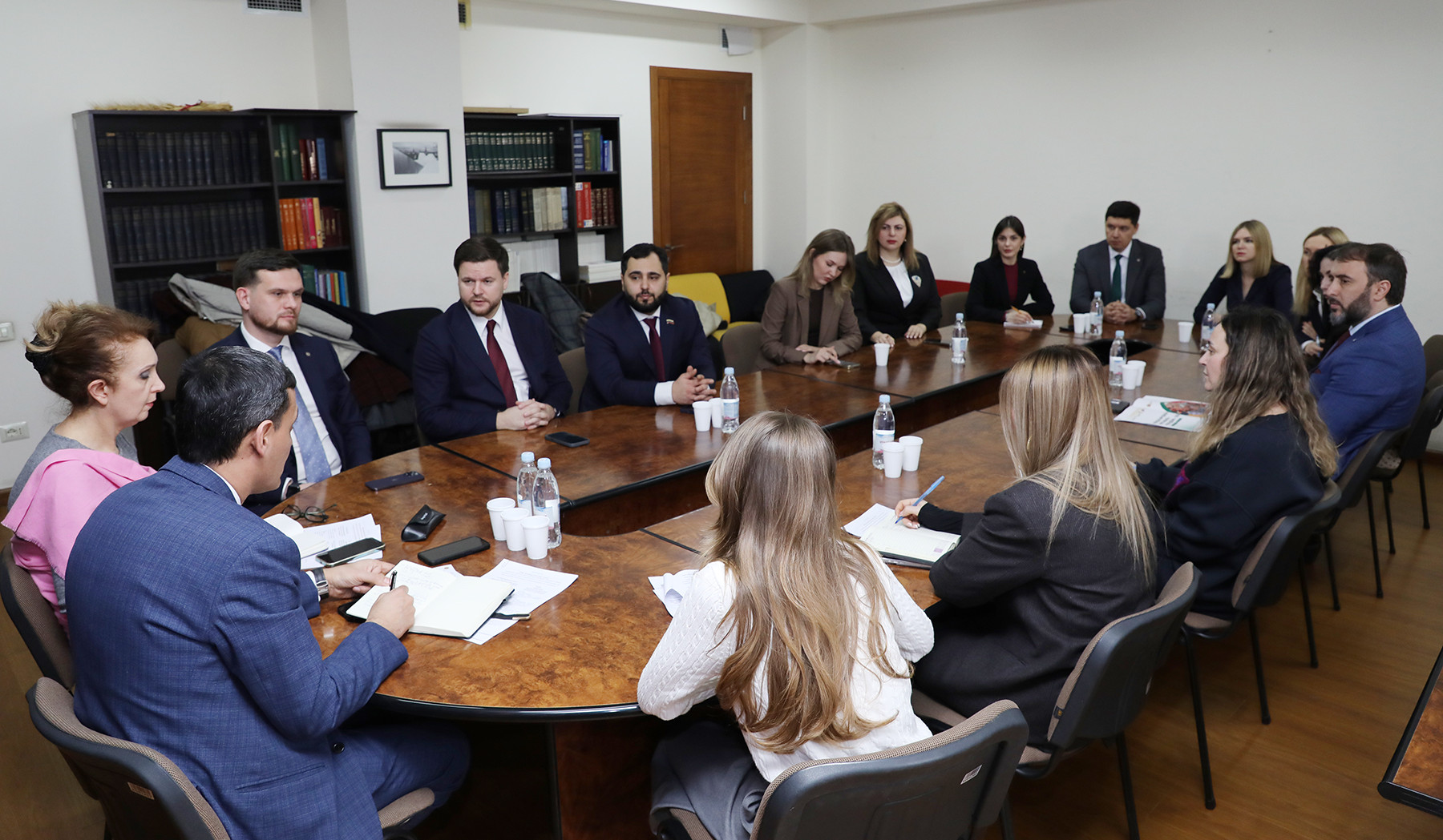 ԿԳՄՍՆ-ում քննարկվել են երիտասարդական քաղաքականության ոլորտում համագործակցության հնարավորությունները