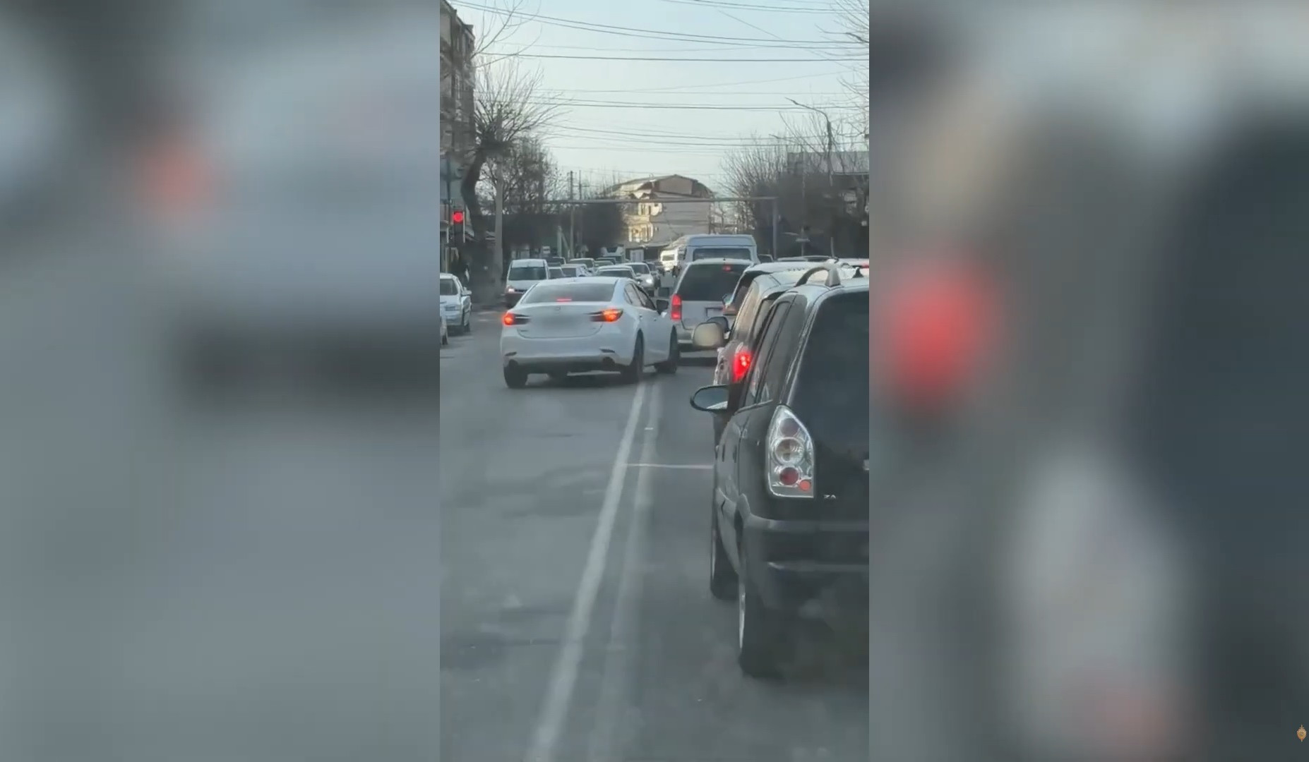 Խցանման ժամանակ հանդիպակաց գոտիով երթևեկող «Մազդան» հայտնաբերվել է․ կազմվել են արձանագրություններ