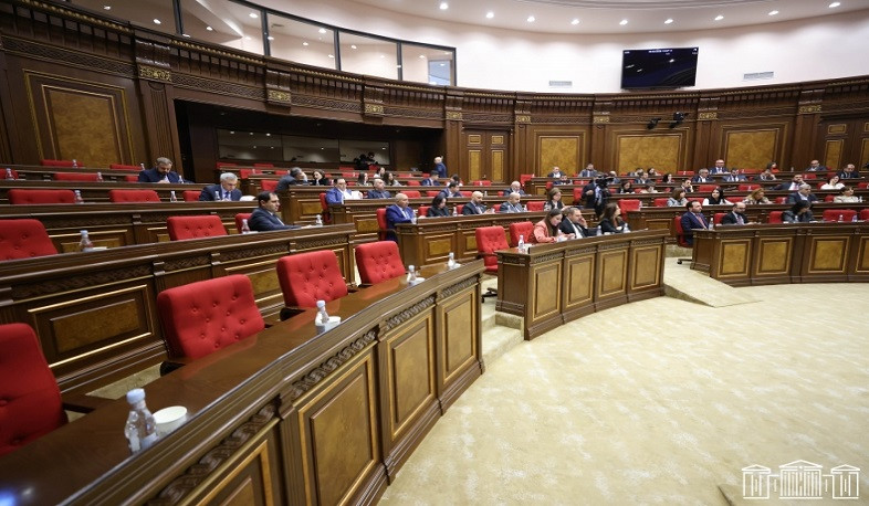 Խորհրդարանը երկրորդ ընթերցմամբ քննարկել է մի շարք նախագծեր, այդ թվում՝ զինծառայողի կարգավիճակին առնչվող առաջարկը
