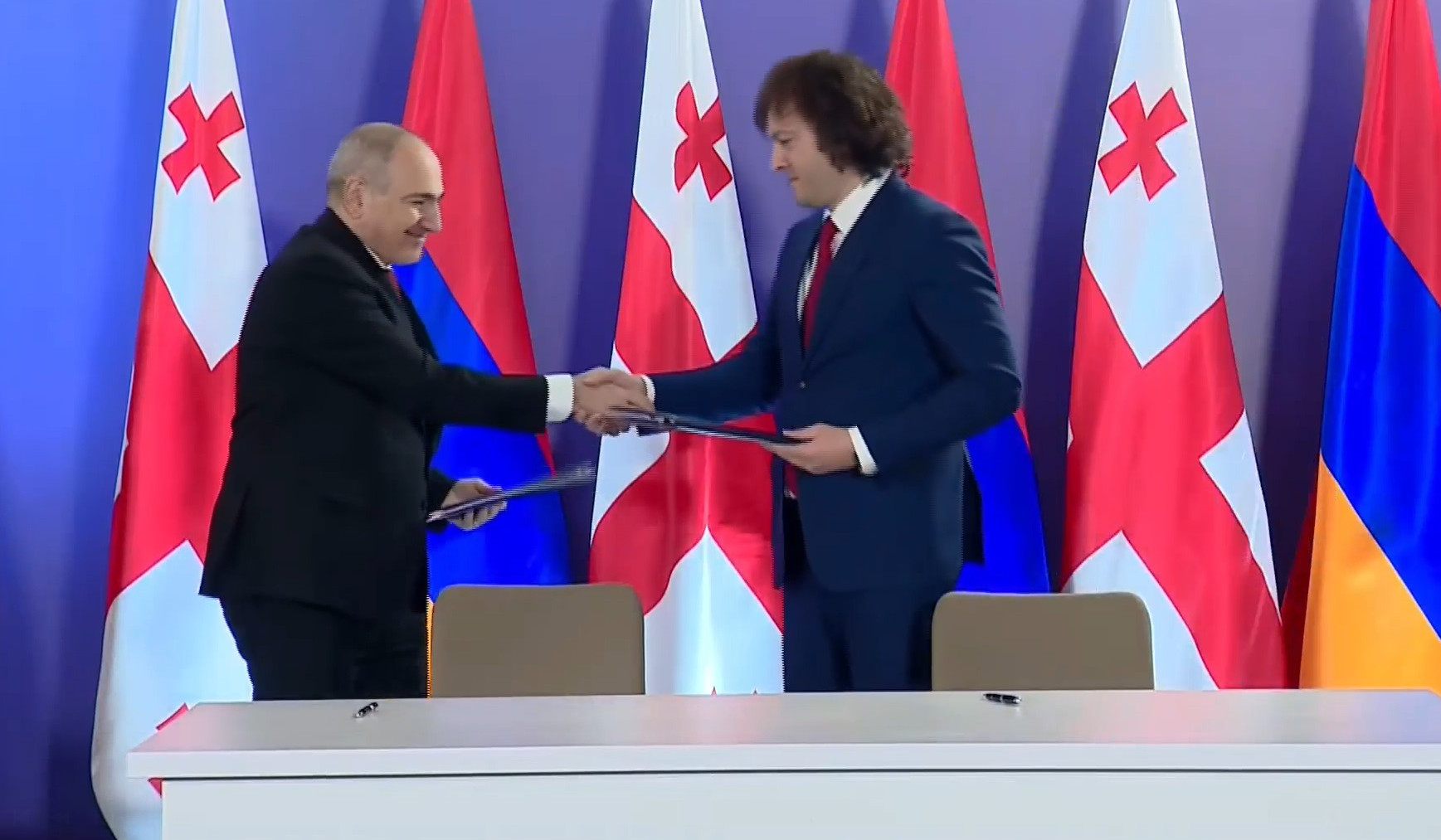 Փաշինյանը և Կոբախիձեն ստորագրել են ՀՀ-ի և Վրաստանի միջև տնտեսական համագործակցության միջկառավարական հանձնաժողովի նիստի արձանագրությունը