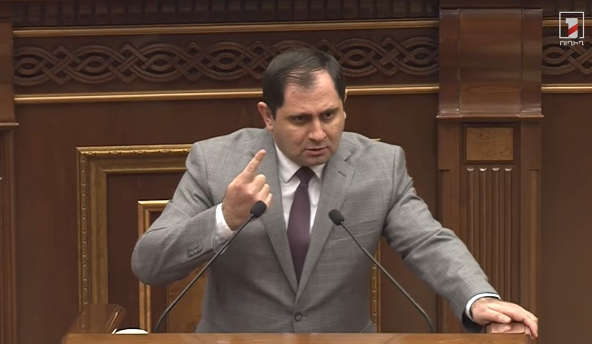 Պապիկյանը՝ պատգամավորին զենք-զինամթերքը տեսնելու թույլտվություն չտալու մասին