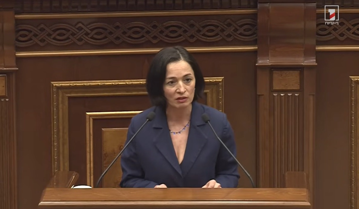 Խորհուրդ եմ տալիս հանգիստ թողնել դպրոցները. ԿԳՄՍ նախարար