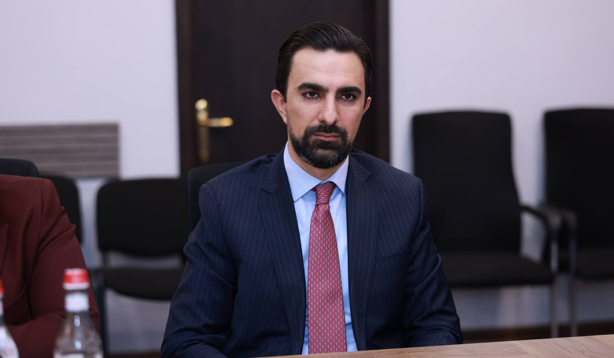 Դավիթ Խուդաթյանը ՏԿԵ նախարարության աշխատակազմին է ներկայացրել նախարարի նորանշանակ տեղակալ Առնակ Ավետիսյանին