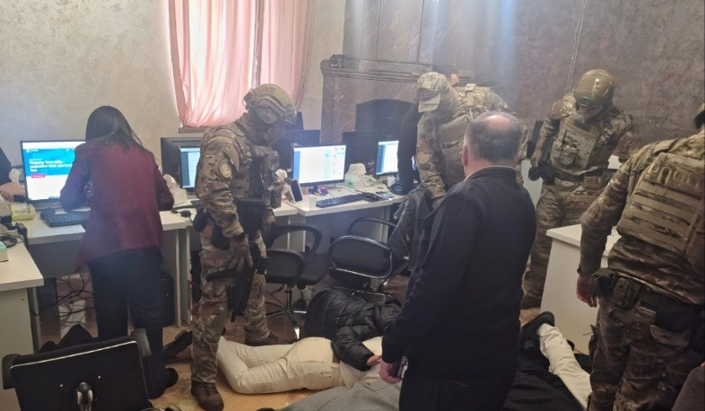 Ոստիկանությունը հանցավոր գործունեությամբ զբաղվող «Զանգերի կենտրոն» է բացահայտել