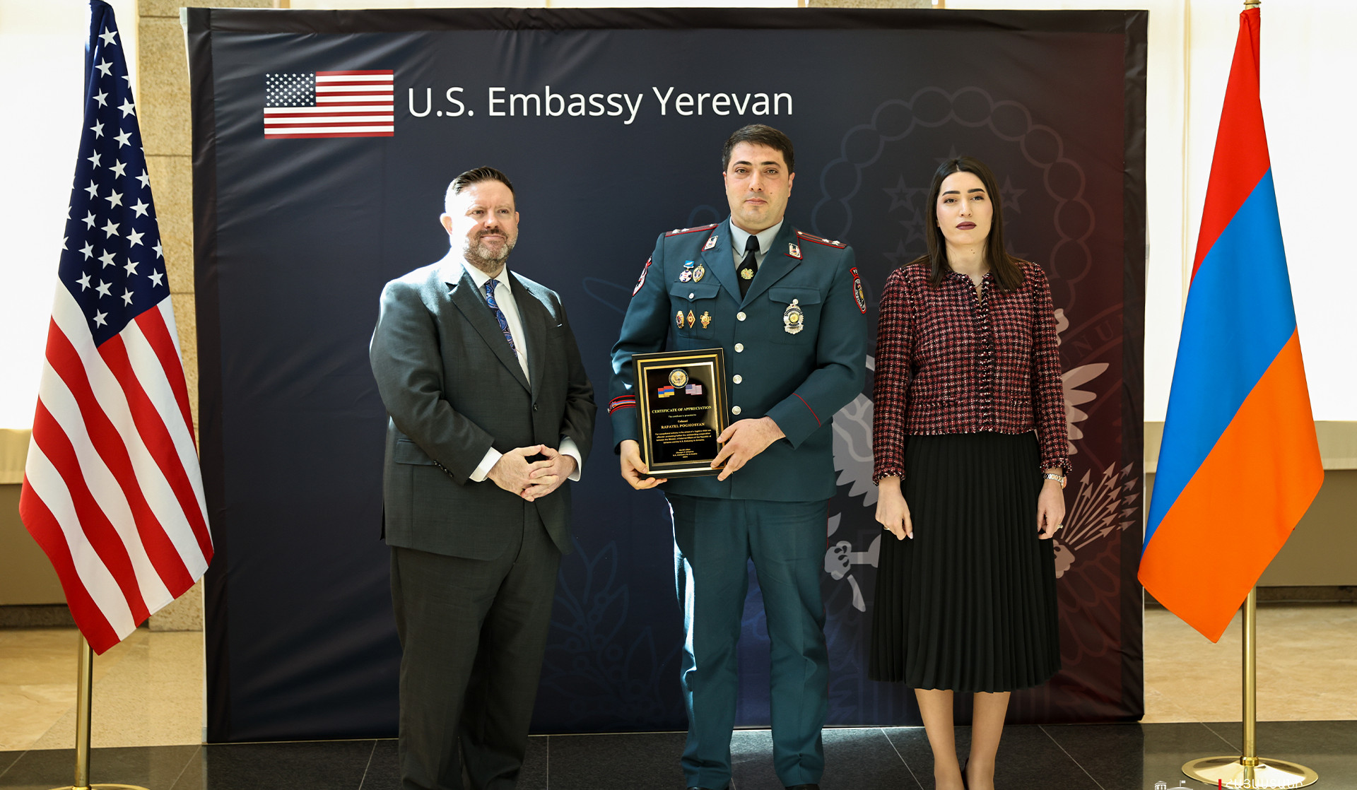 Արդյունավետ համագործակցություն անդրազգային հանցավորության դեմ պայքարում․ ՀՀ-ում ԱՄՆ դեսպանատանը տեղի է ունեցել պարգևատրման արարողություն