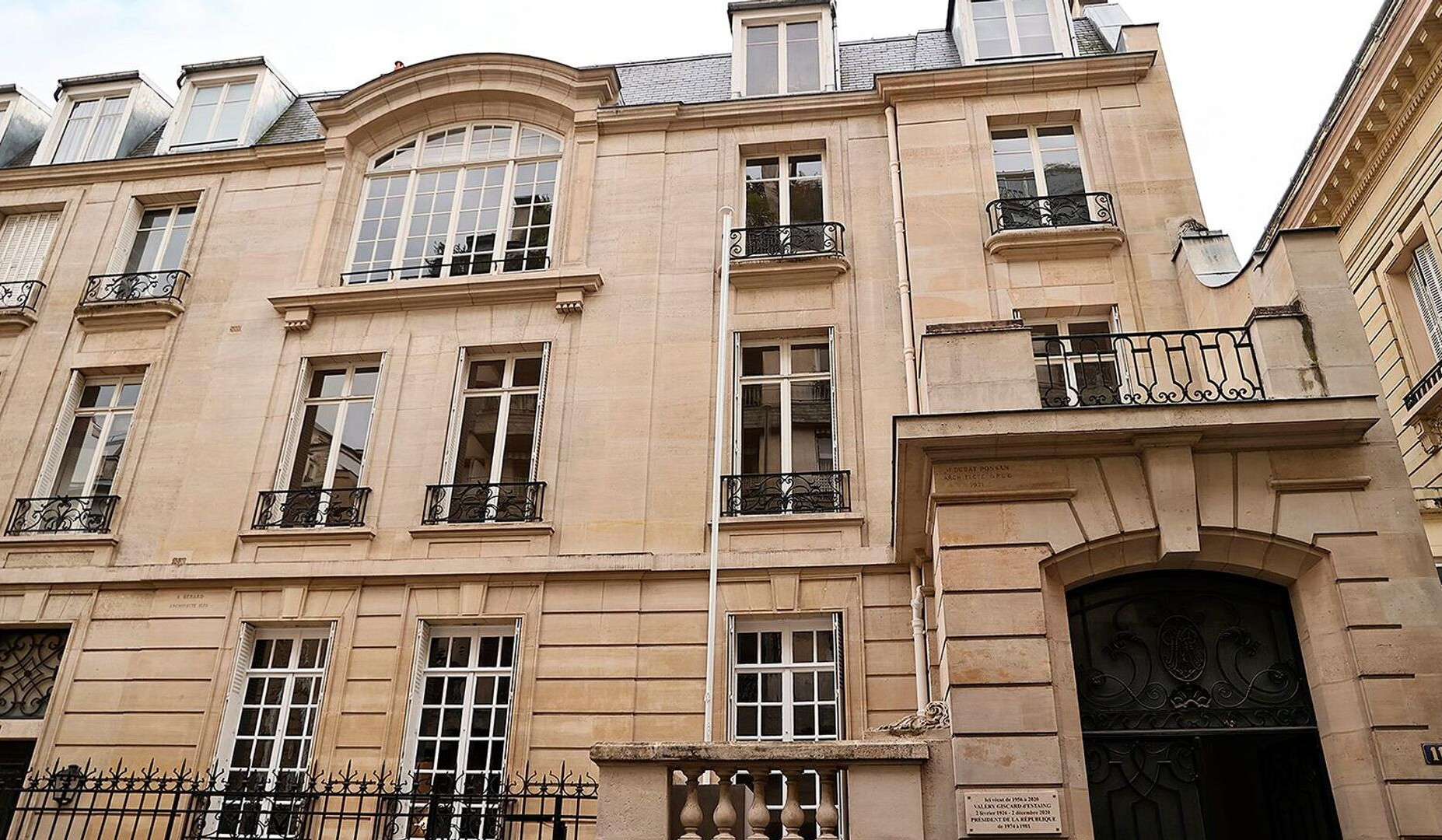 Արարատ Միրզոյանը հետևել է Փարիզում ՀՀ դեսպանության շենքի նորոգման աշխատանքին