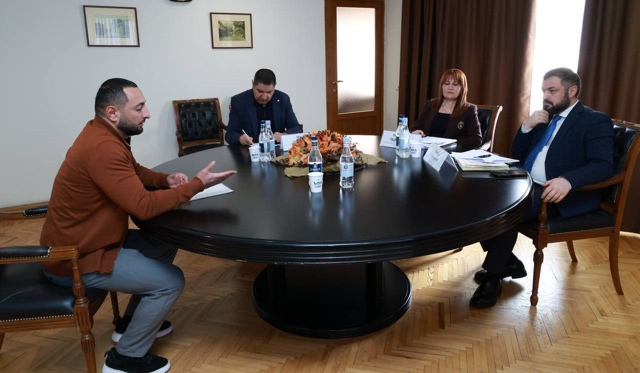 Էկոնոմիկայի նախարարությունում քննարկվել են գյուղատնտեսության, պետական աջակցության ծրագրերին առնչվող հարցեր