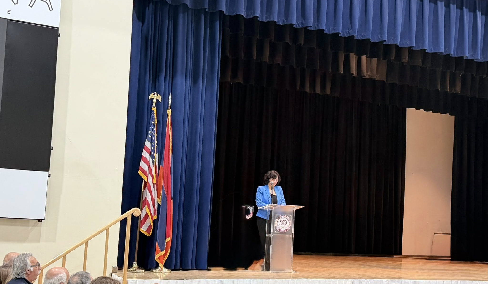 Լոս Անջելեսում ՀՀ գլխավոր հյուպատոսը մասնակցել է ՀԲԸՄ Մանուկյան-Դեմիրճյան դպրոցի հիմնադրման 50-ամյակին նվիրված միջոցառմանը