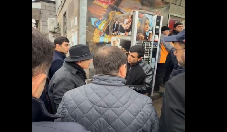 Նիկոլ Փաշինյանը գործընկերների հետ Եղեգնաձորում է