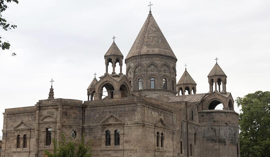 Վայոց ձորի թեմի առաջնորդը ազատ է կացուցվել թեմակալ առաջնորդի պաշտոնից. նրան կփոխարինի Սյունյաց թեմի առաջնորդը