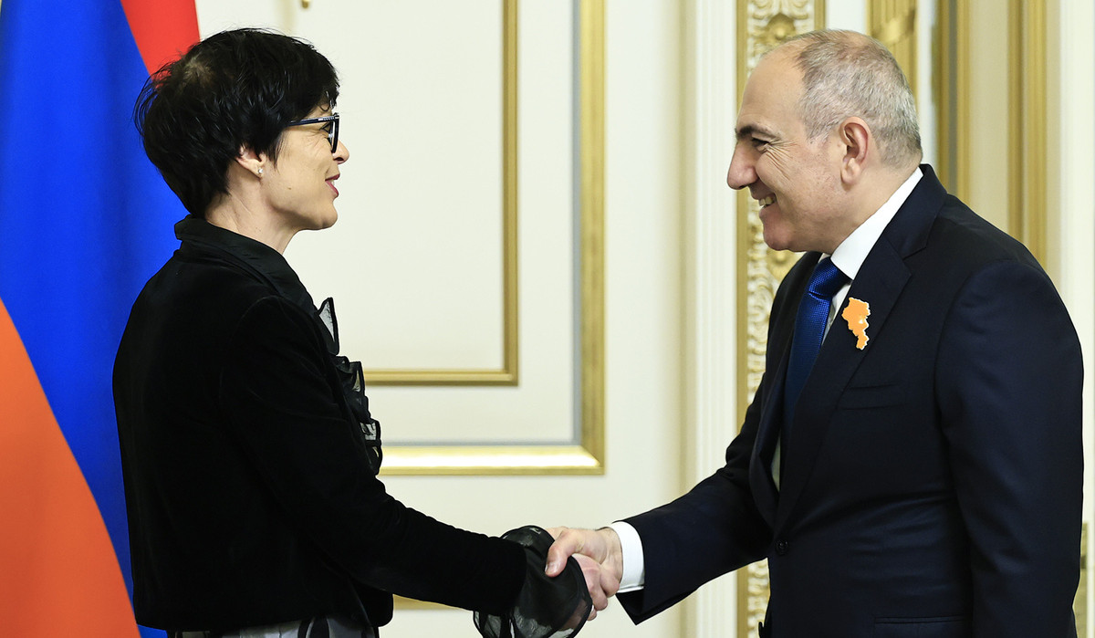 Մարթա Կոսը Նիկոլ Փաշինյանի հետ հանդիպմանը շեշտել է ԵՄ լիակատար աջակցությունը խաղաղությանն ուղղված ՀՀ կառավարության ջանքերին