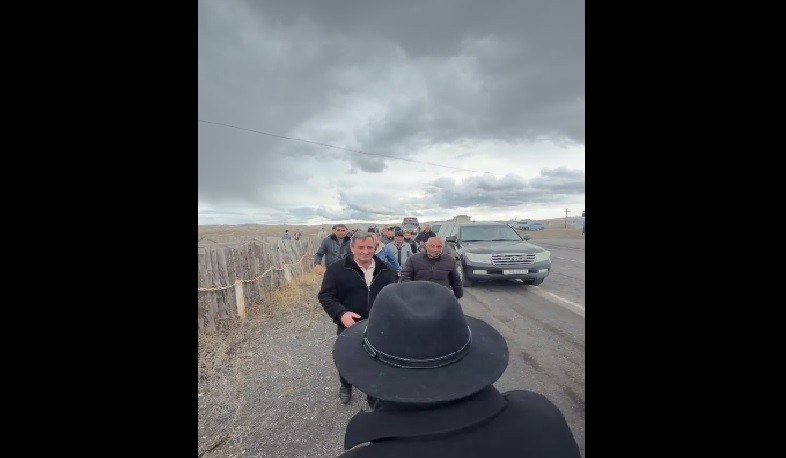 Չնախատեսված կանգառ Լճափ գյուղի մոտ․ վարչապետը տեսանյութ է հրապարակել