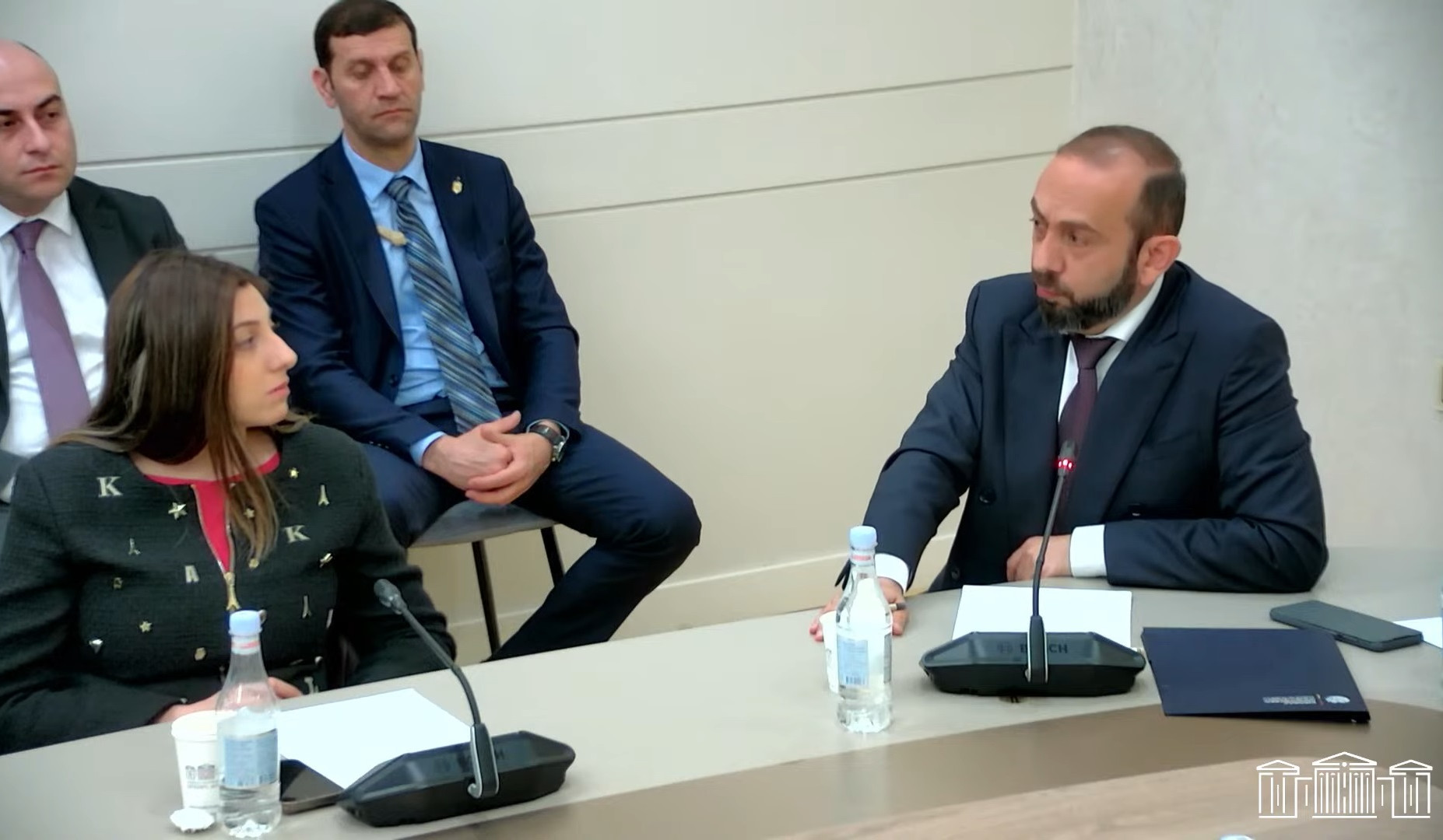 Հայաստանը հումանիտար օգնություն է ուղարկել Իրանին հիմնականում դեղորայքի տեսքով. Միրզոյան