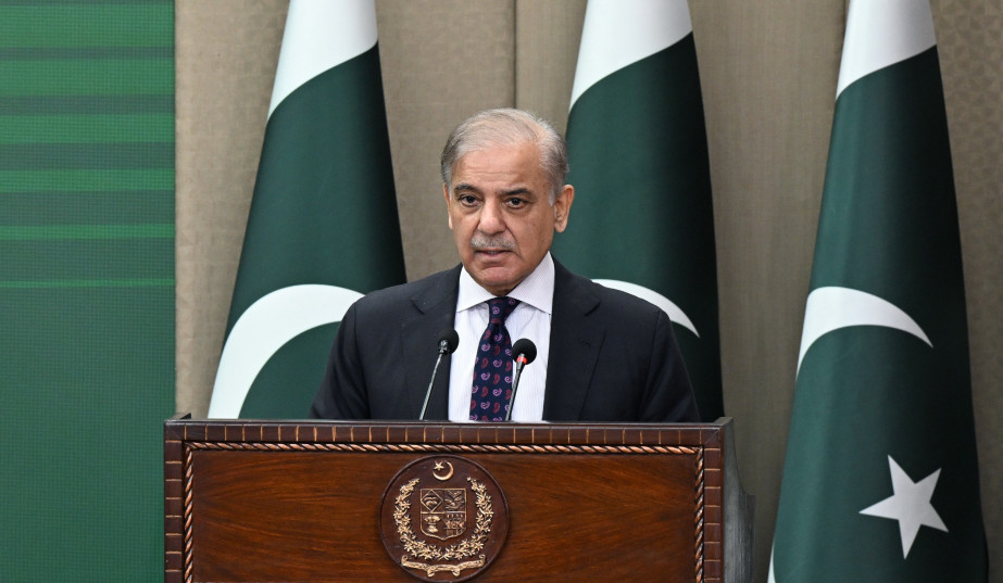 Pakistan offers to host peace talks to end U.S.-Israeli war on Iran