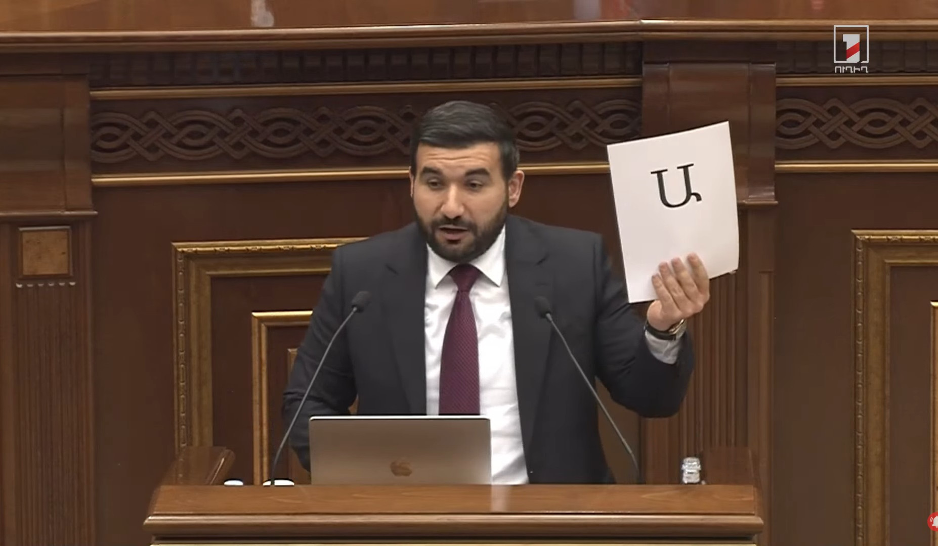 Ես ինձ վրա եմ վերցրել երեք օլիգարխներին օգնելու, նրանց կրթելու հարցը. Վահագն Ալեքսանյան