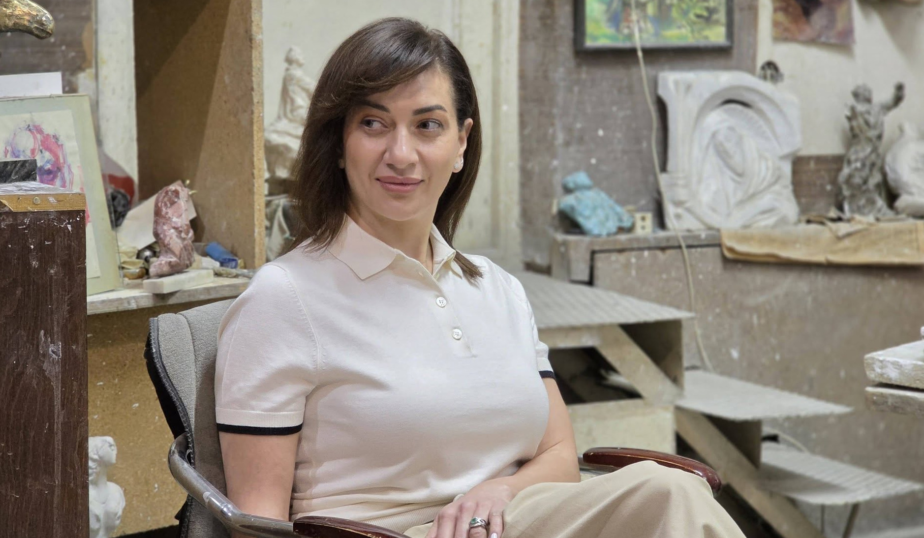 Լևոն Թոքմաջյանը հյուրընկալել է Աննա Հակոբյանին, նկարել նրան․ Հակոբյանը հանդես է եկել բնորդուհու դերում