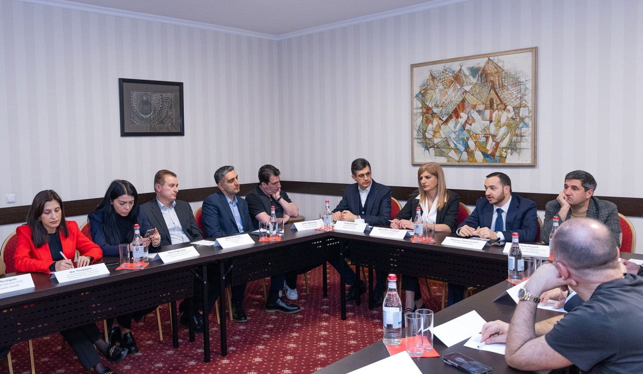 ԲՏԱ նախարարը մասնակցել է «Երեխաների առցանց անվտանգություն. պետության և կապի օպերատորների դերը» քննարկմանը