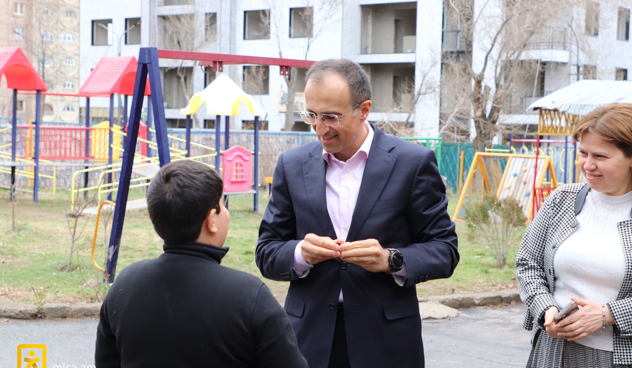 Արսեն Թորոսյանն այցելել է «Զատիկ» երեխաների աջակցության կենտրոն, հետևել շինաշխատանքներին