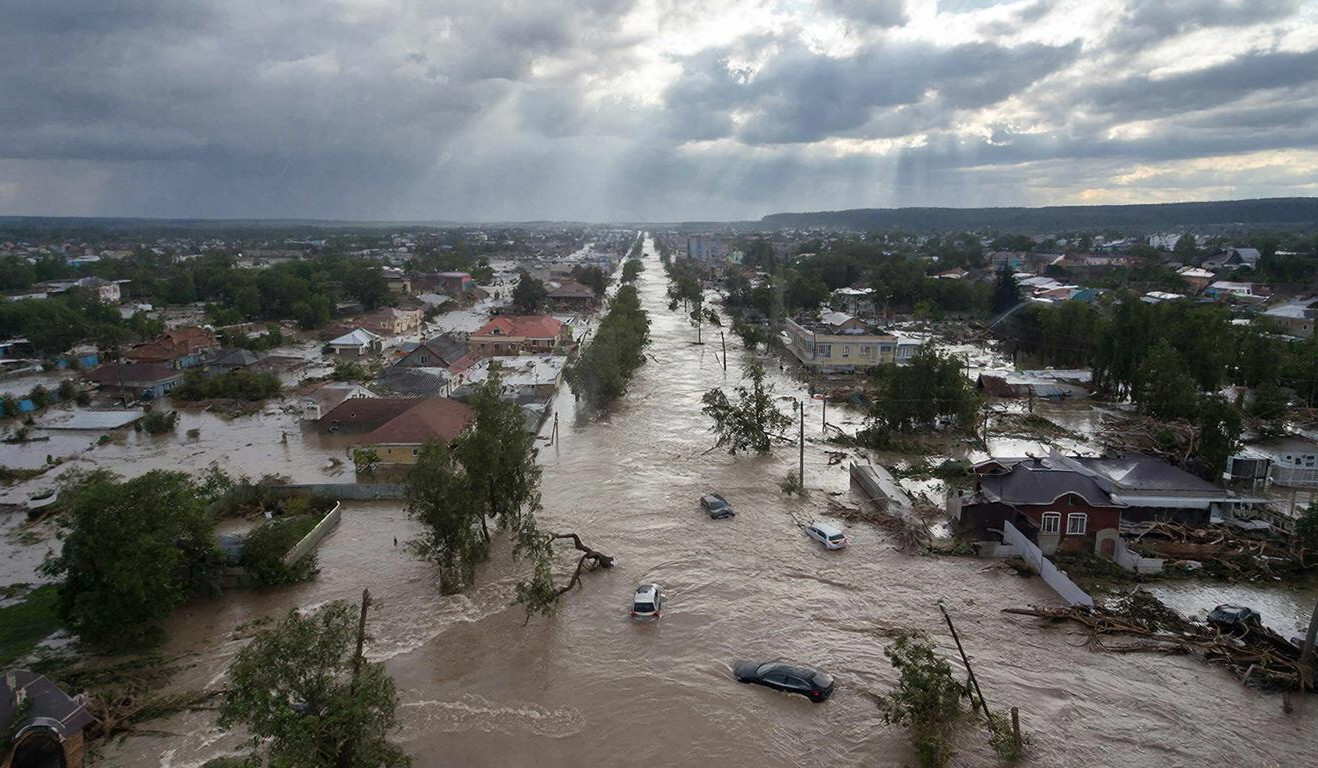 Դաղստանում հորդառատ անձրևներից հետո ջրհեղեղ է սկսվել. Մախաչկալայում արտակարգ դրություն է հայտարարվել