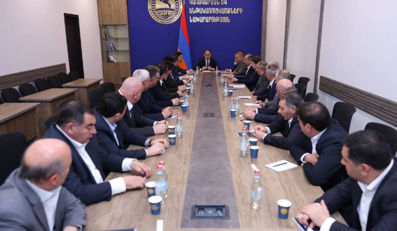 Խուդաթյանը քննարկել է Կոտայքի և Գեղարքունիքի աղբահանության ընկերության աշխատանքը