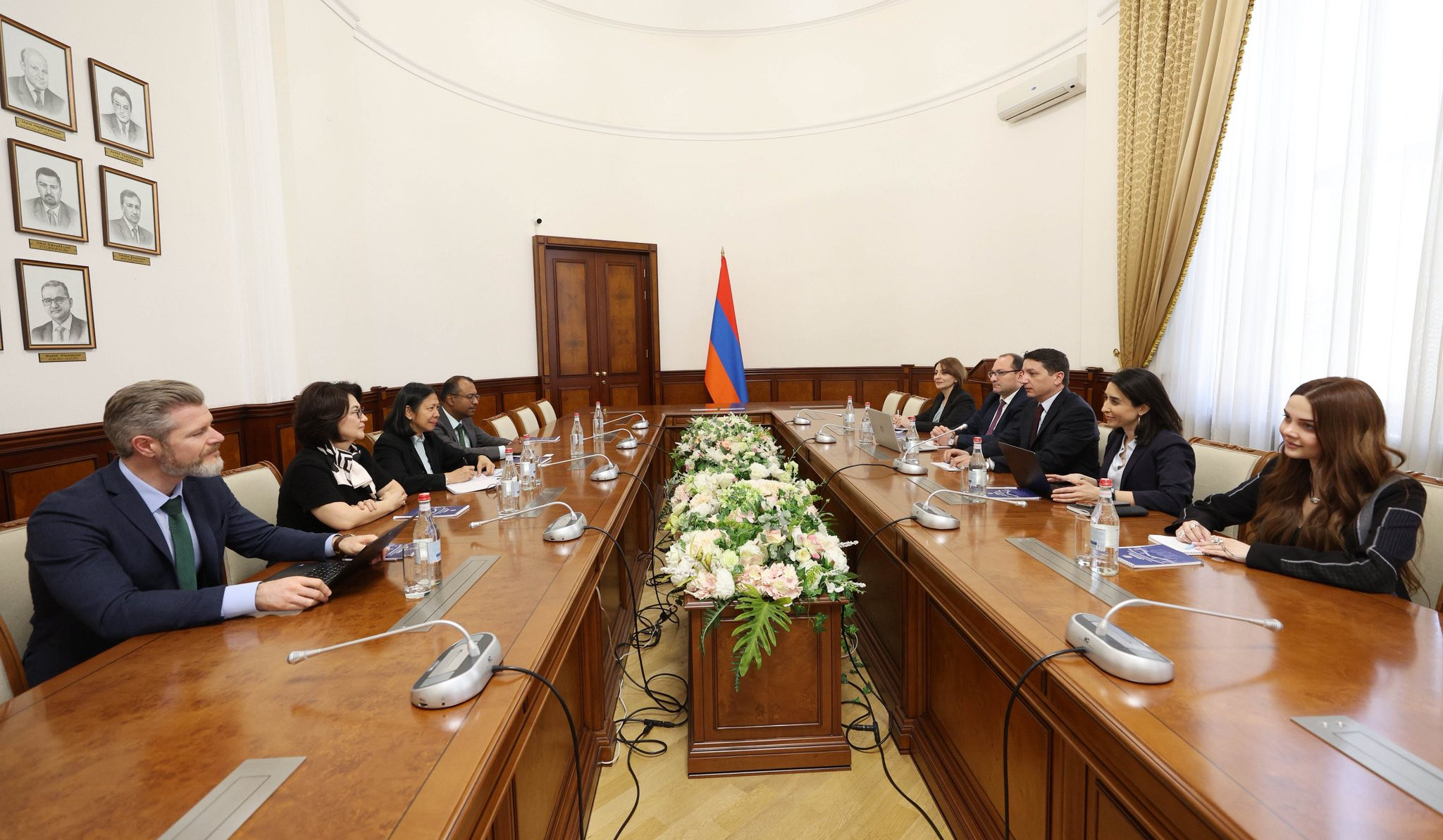 Վահե Հովհաննիսյանը և Լեա Գուտիերեսը քննարկել են ԱԶԲ գործող ծրագրերը ՀՀ-ում և առաջիկայում իրականացվելիք նախագծերի պորտֆելը