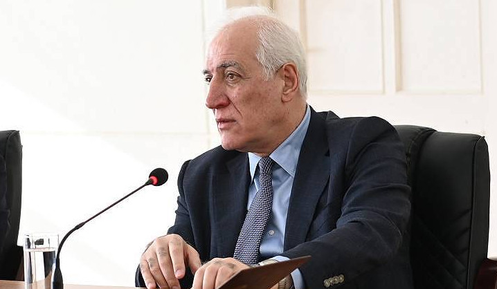 Նախագահ Վահագն Խաչատուրյանը օրենքներ է ստորագրել