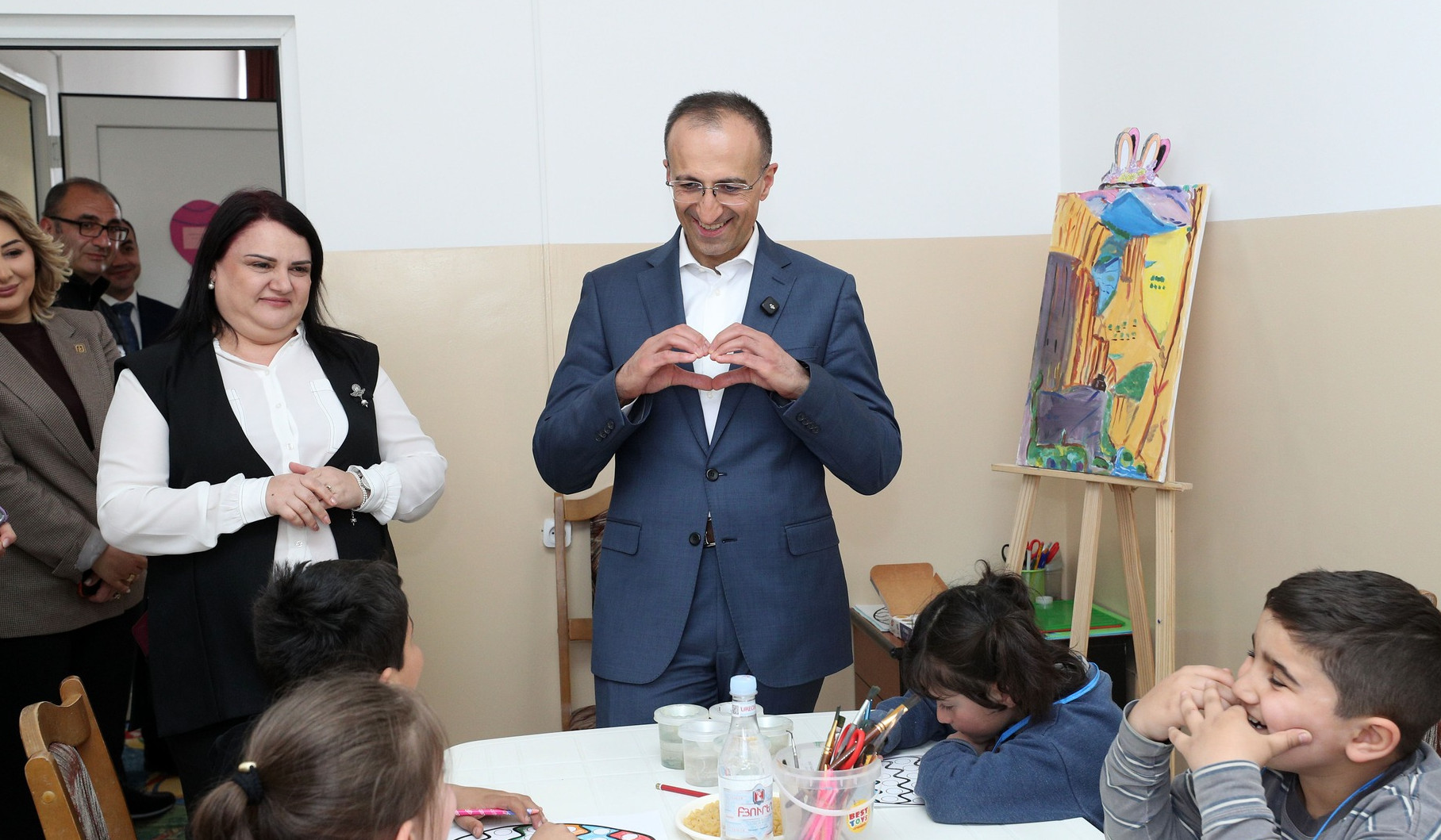 Արսեն Թորոսյանն այցելել է Հրազդանում գործող տարեցների և երեխաների ցերեկային կենտրոններ