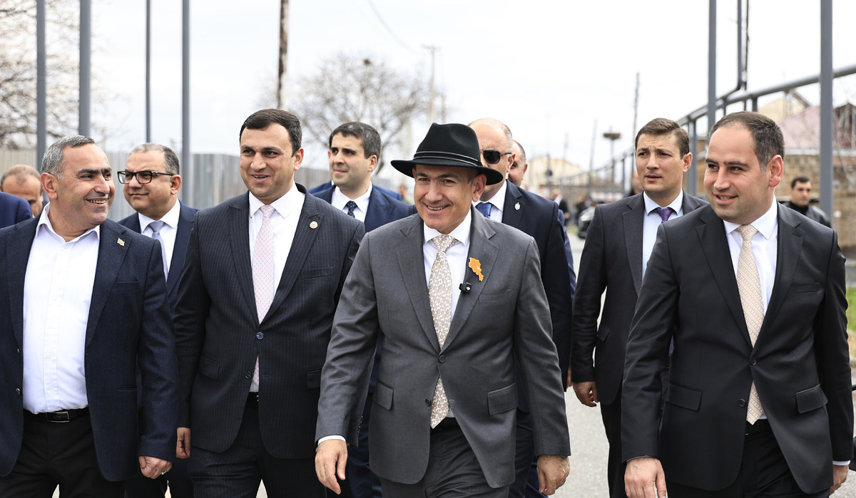 Նիկոլ Փաշինյանը ծանոթացել է Արմավիրի մարզում իրականացված ծրագրերին