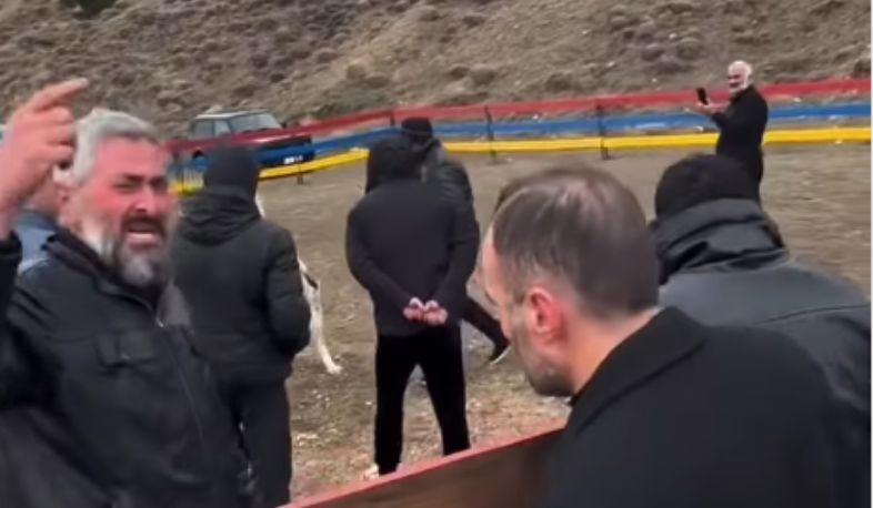 Խնդրում եմ ՀՀ ոստիկանությանն արձագանքել․ Ալեն Սիմոնյանն ահազանգում է