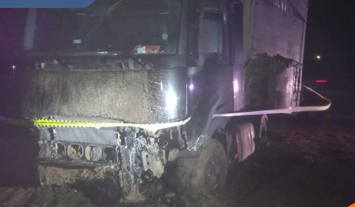 Բեռնատարը դուրս է եկել ճանապարհի երթևեկելի հատվածից, հայտնվել դաշտում․ վարորդը հոսպիտալացվել է