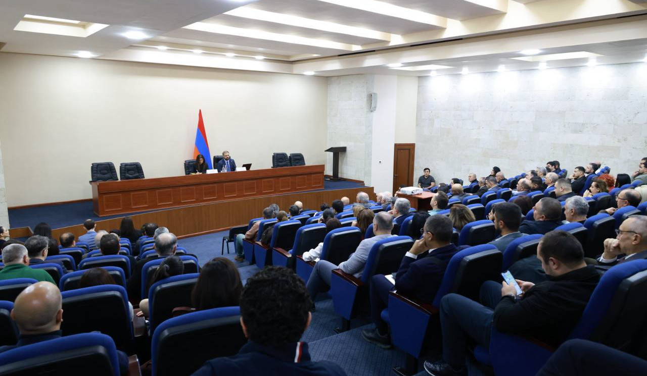 Papoyan ABŞ və AB-yə ixrac edən şirkətlərin nümayəndələri ilə görüşüb