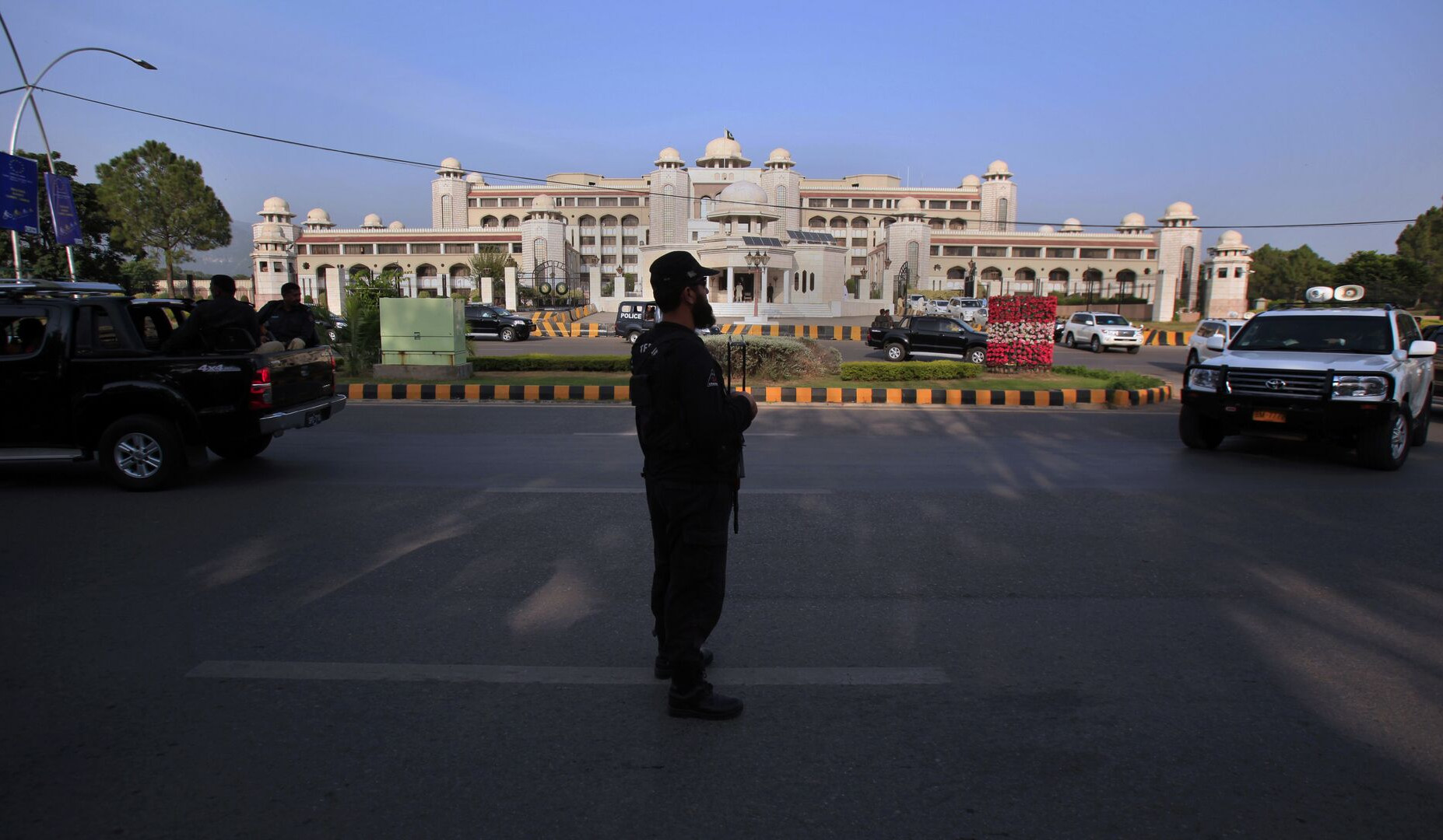 Islamabad tightens security, declares two-day holiday ahead of US–Iran talks
