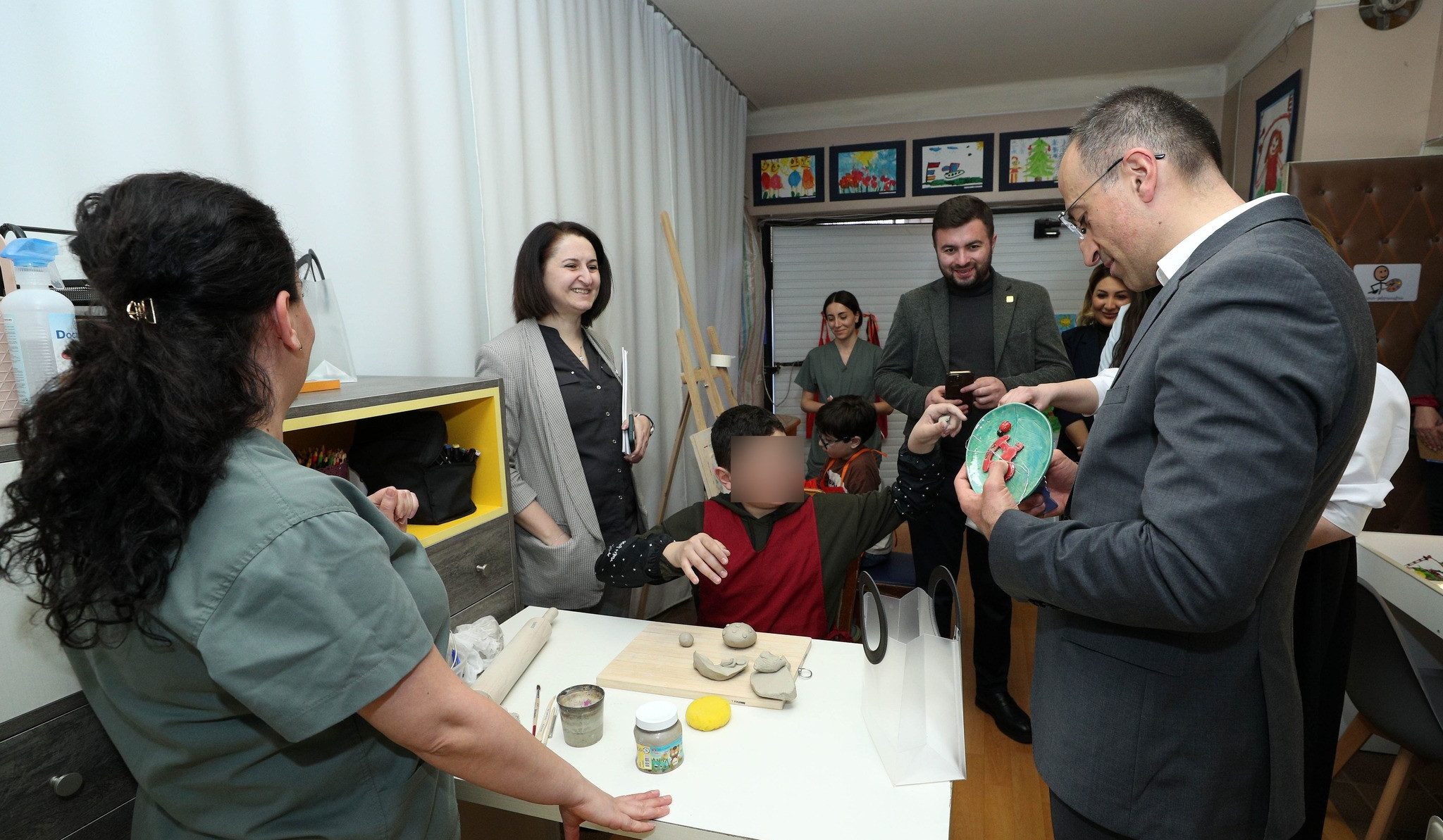 Շարունակում են առաջնահերթ լինել հաշմանդամություն ունեցողներին տրամադրվող ծառայությունների որակի բարձրացմանն ուղղված աշխատանքները. Արսեն Թորոսյան