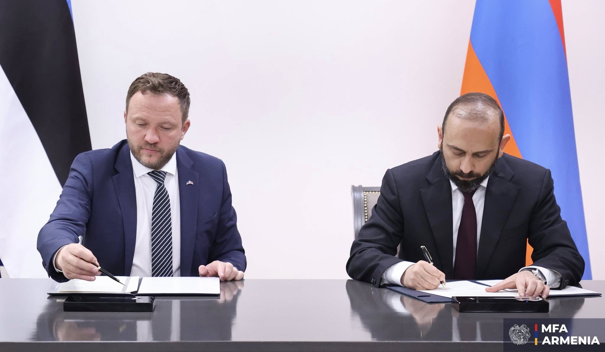 Главы МИД Армении и Эстонии подписали меморандум о взаимопонимании