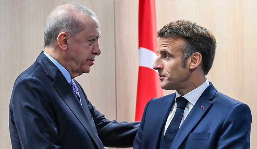I reaffirmed Paris' support for peace process in South Caucasus: Macron to Erdogan