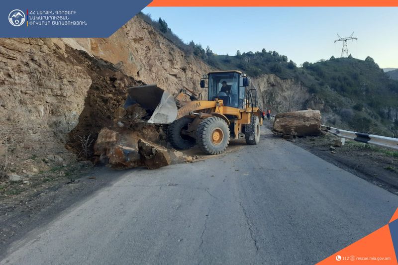 Քարաթափում Մ-2-ից Ջերմուկ տանող ճանապարհին․ երթևեկությունը վերականգնվել է