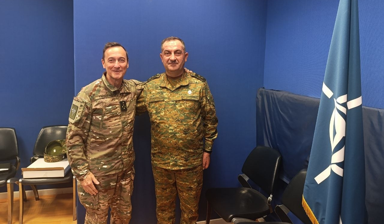 Էդվարդ Ասրյանը Ֆրանսիայի ԶՈՒ պաշտպանության շտաբի պետի հետ քննարկել է համագործակցության հարցեր