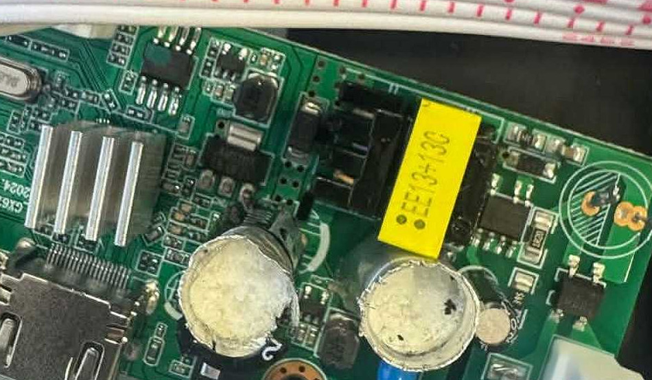 ՔԿՀ որպես հանձնուք տարված թվային սարքի միջից հայտնաբերվել է թմրամիջոցի նմանվող զանգված