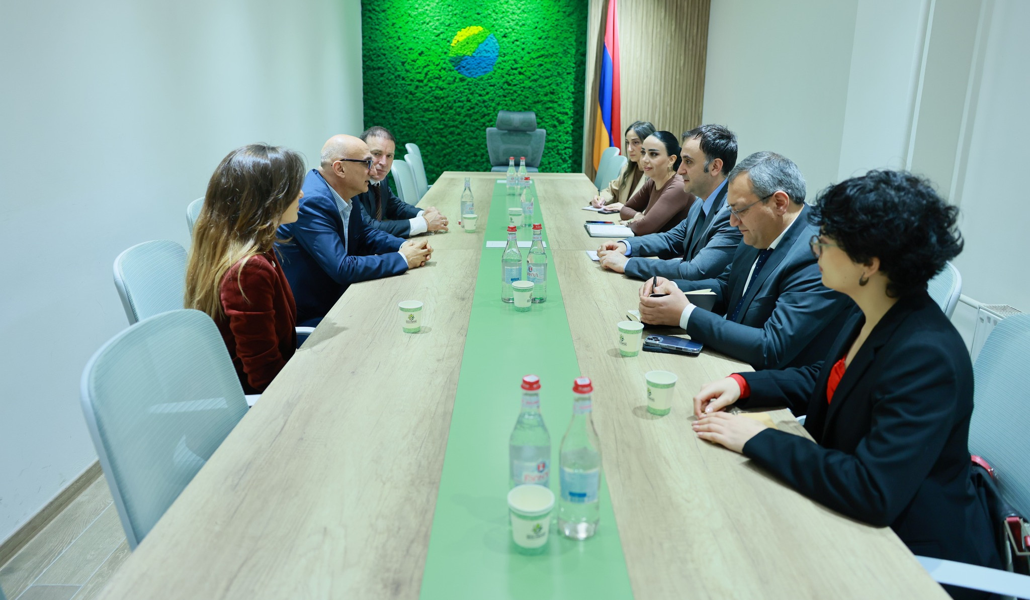 World Vision-ի ներկայացուցիչների հետ քննարկվել են համագործակցության ոլորտները․ հանդիպում ՇՄ նախարարությունում