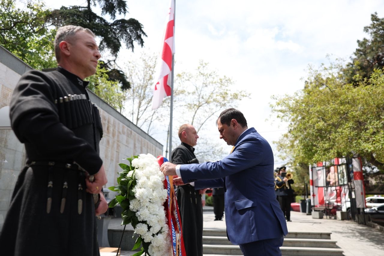 Suren Papikyan visited Heroes’ Square in Tbilisi
