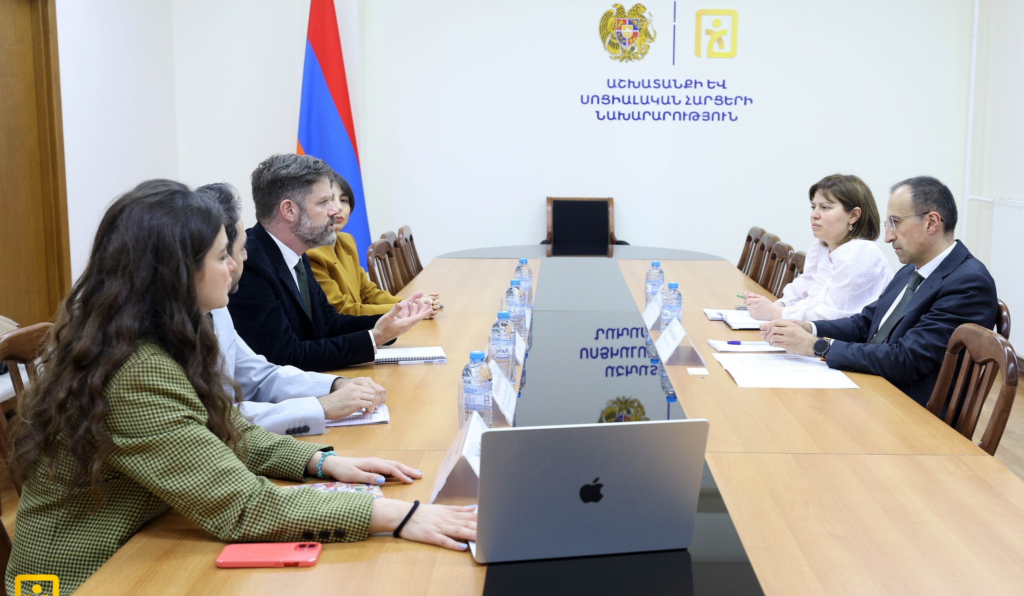 ԱՍՀ նախարարը և J-PAL-ի եվրոպական մասնաճյուղի տնօրենը քննարկել են համագործակցության հարցեր