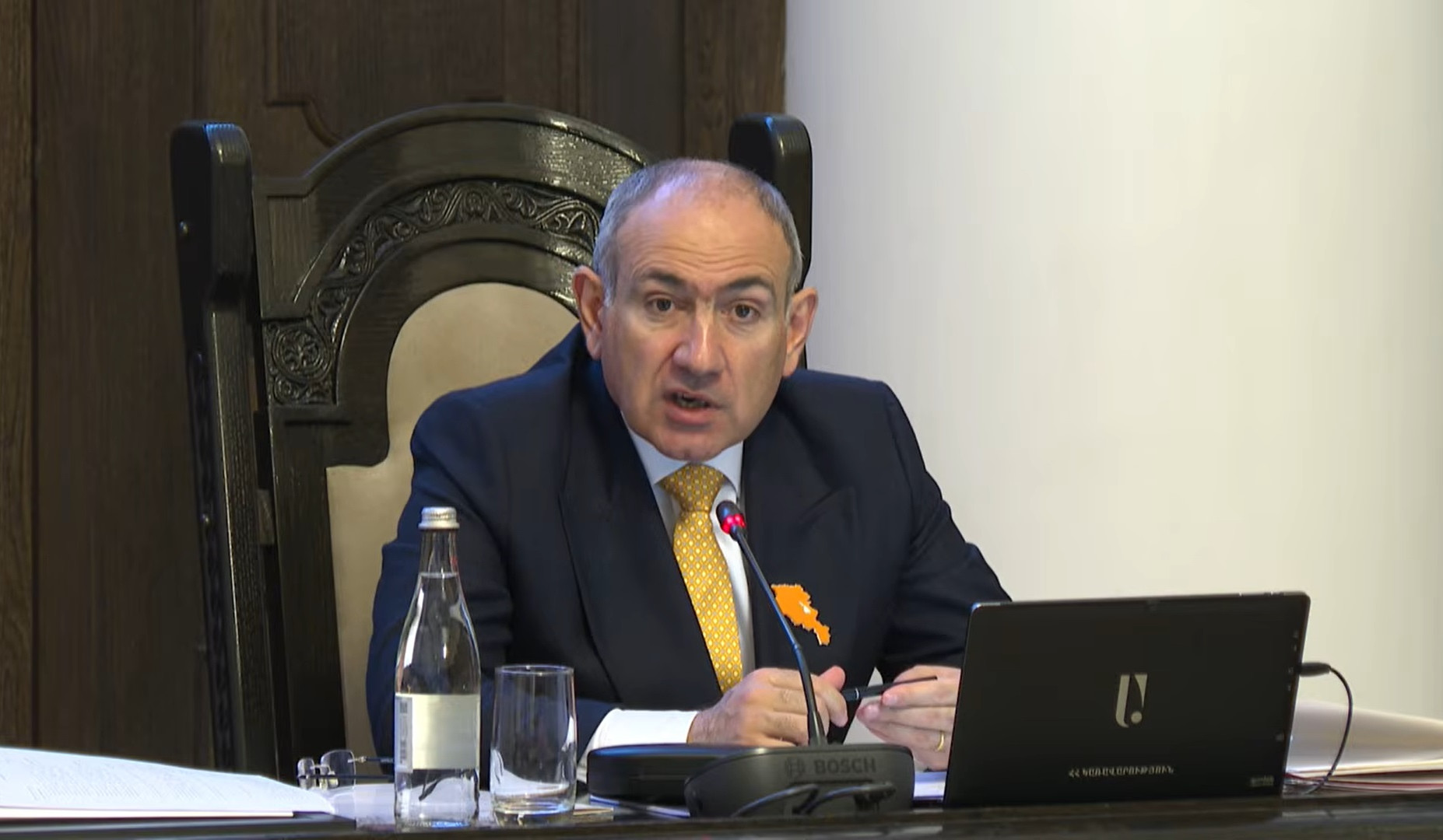 Պետք է «Զվարթնոց» օդանավակայանում և սահմանային անցակետերում ունենանք անկոնտակտ անցման հնարավորություն. Փաշինյանը՝ կենսաչափական անձնագրերի մասին