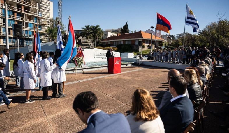 Հայոց ցեղասպանության 111-րդ տարելիցի ոգեկոչման արարողություն Մոնտեվիդեոյի «Հայաստան» հրապարակում