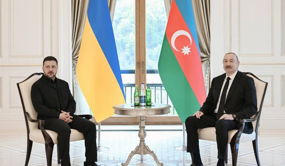 Зеленский предложил переговоры с США и Россией в Азербайджане