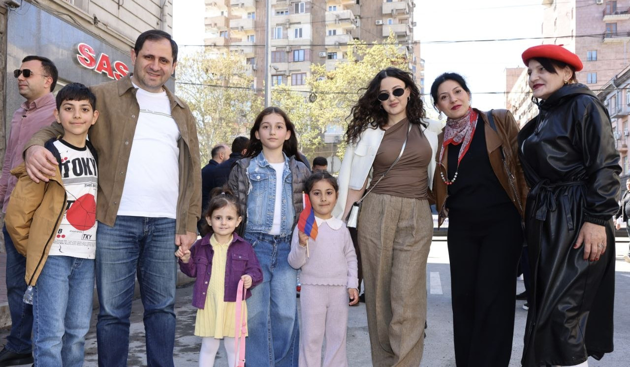 Քաղաքացու օրը նշեցինք մեր սիրելի հայրենակիցների հետ. Սուրեն Պապիկյանը լուսանկարներ է հրապարակել