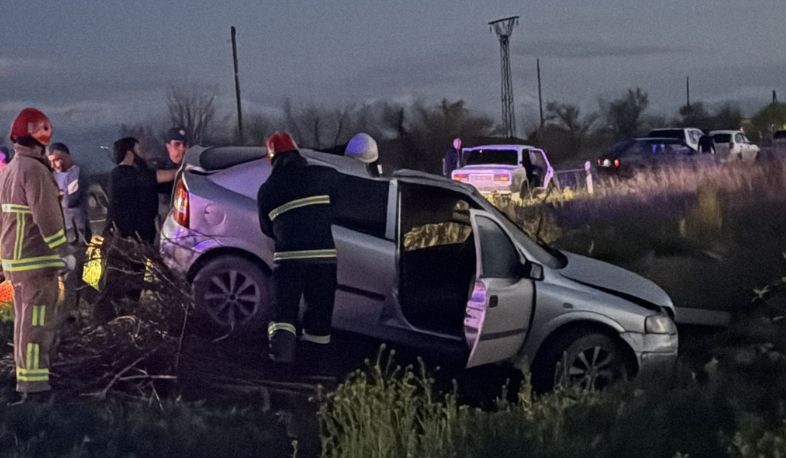 Ավտոմեքենան դուրս է եկել ճանապարհի երթևեկելի հատվածից և բախվել էլեկտրասյանը