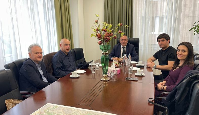 Փարիզի տարածաշրջանային ինստիտուտի պատվիրակությունը՝ «Կանաչապատում և շրջակա միջավայրի պահպանություն» ՀՈԱԿ-ում