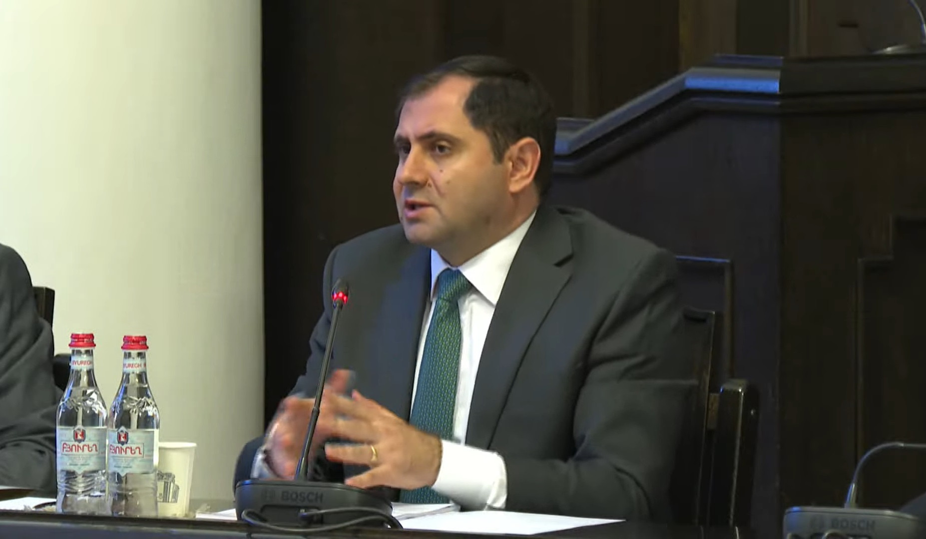 90-ականներից բնակարան ստանալու հերթացուցակում ընդգրկված ՊՆ ծառայողները առաջիկա 4 տարում կլուծեն բնակարանային խնդիրը. նախագիծ