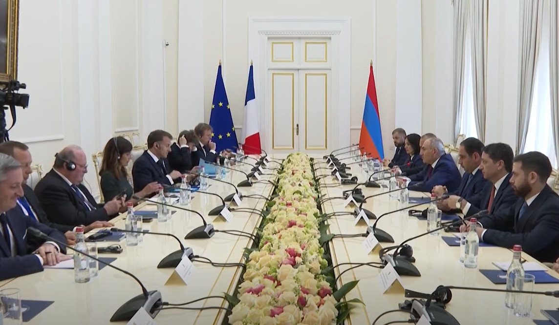 Ձեր այցն արձանագրվեց որպես առաջին պետական-ժողովրդական այց. Փաշինյանը՝ Մակրոնին